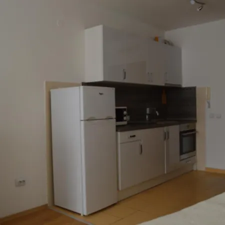 Gitea Semiramida * Borovec